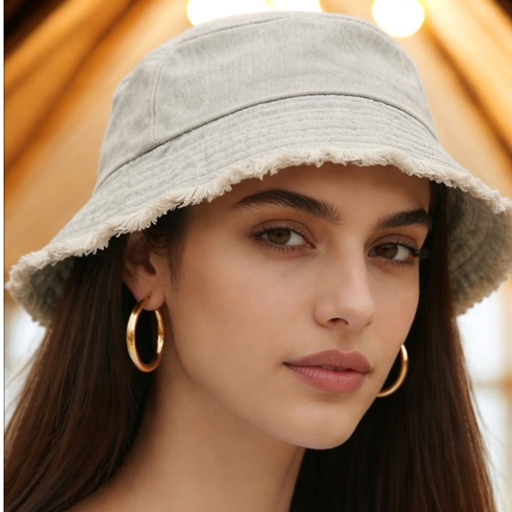 2 for $30 🆕Stylish Frayed Edge Light Denim Bucket Hat